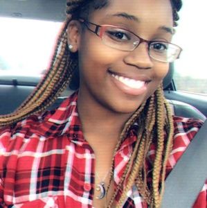 Meet your Posher, Tonia